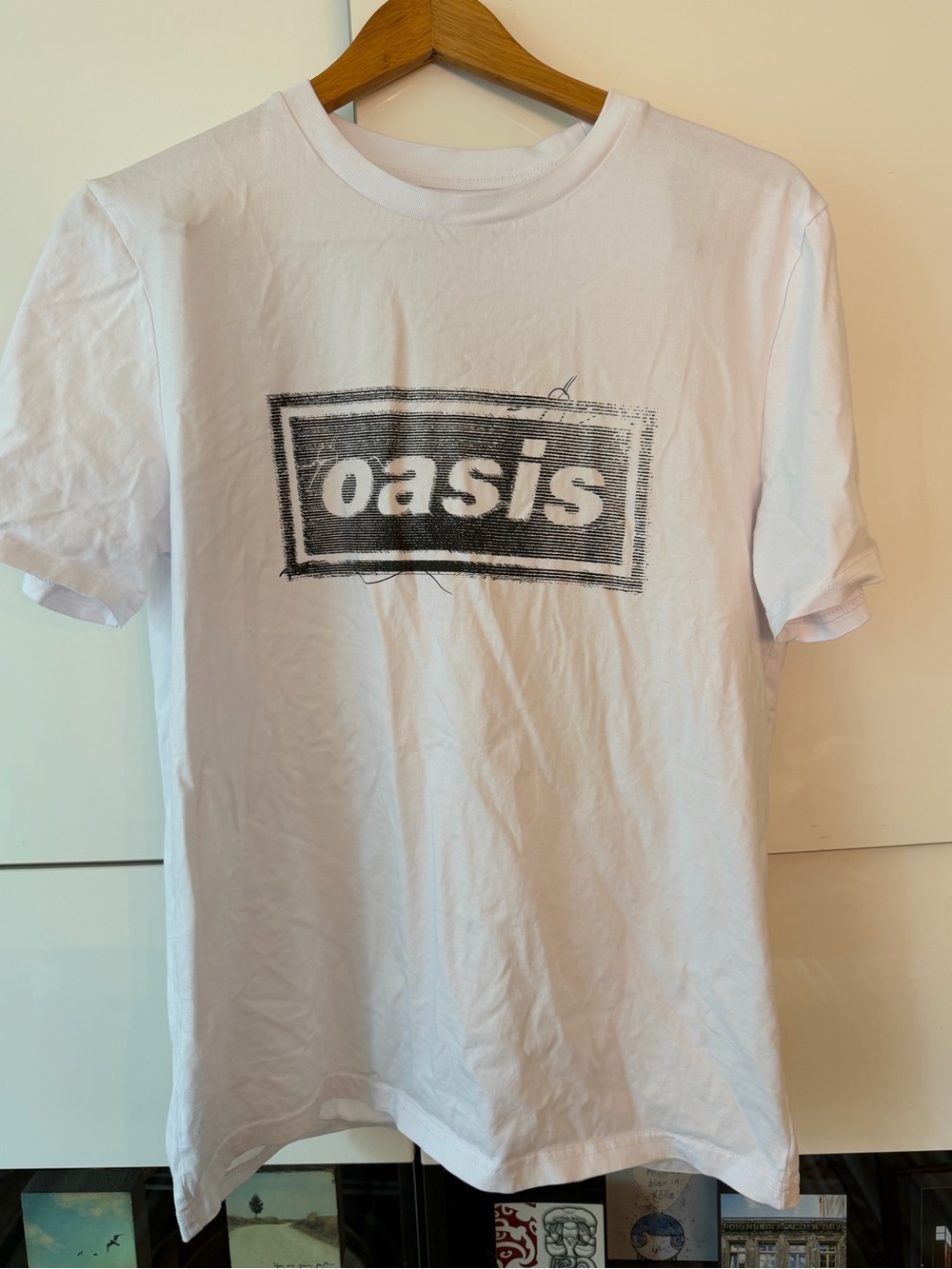 Oasis Tourshirt 2025